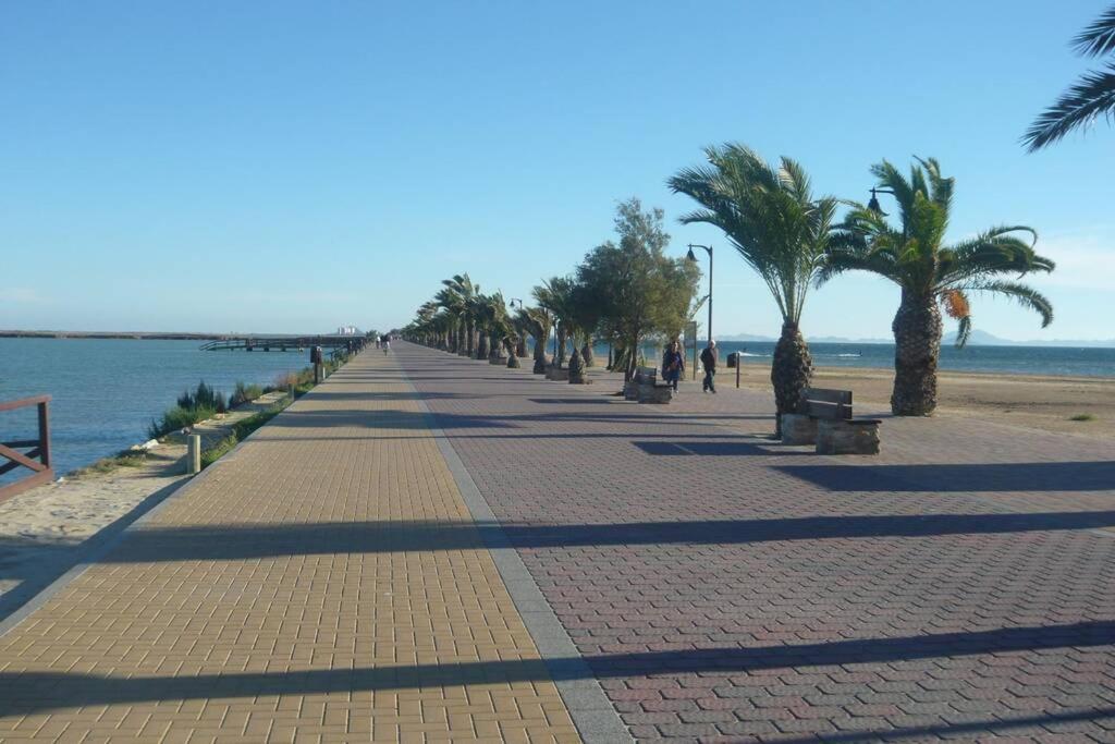 Piso En Primera Linea Con Wifi Y Vistas Al Mar Lo Pagán المظهر الخارجي الصورة