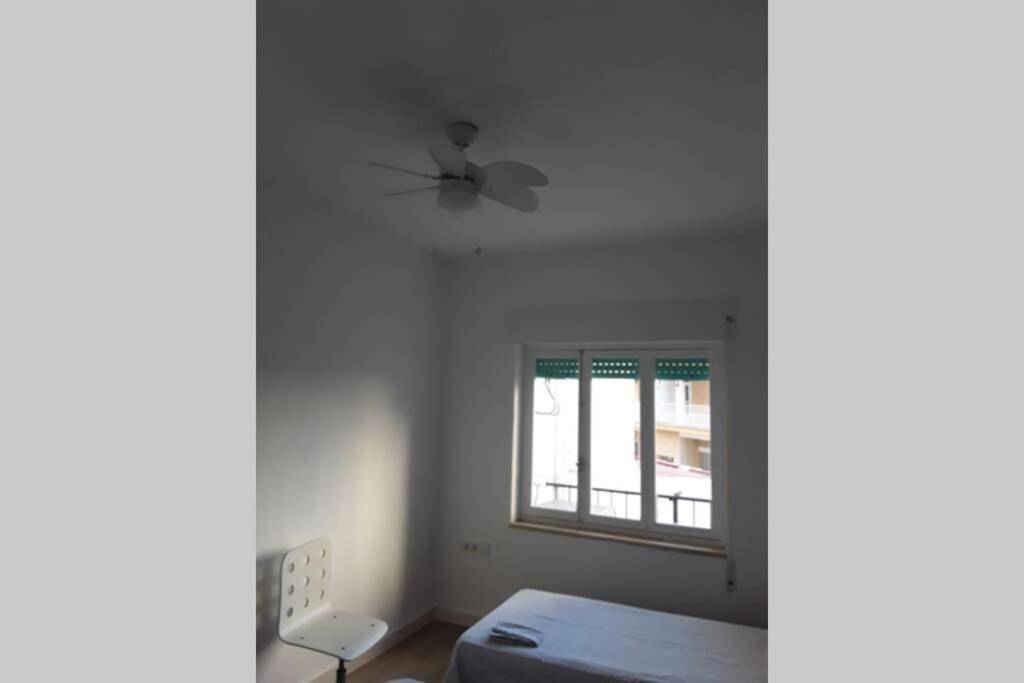 Piso En Primera Linea Con Wifi Y Vistas Al Mar Lo Pagán المظهر الخارجي الصورة