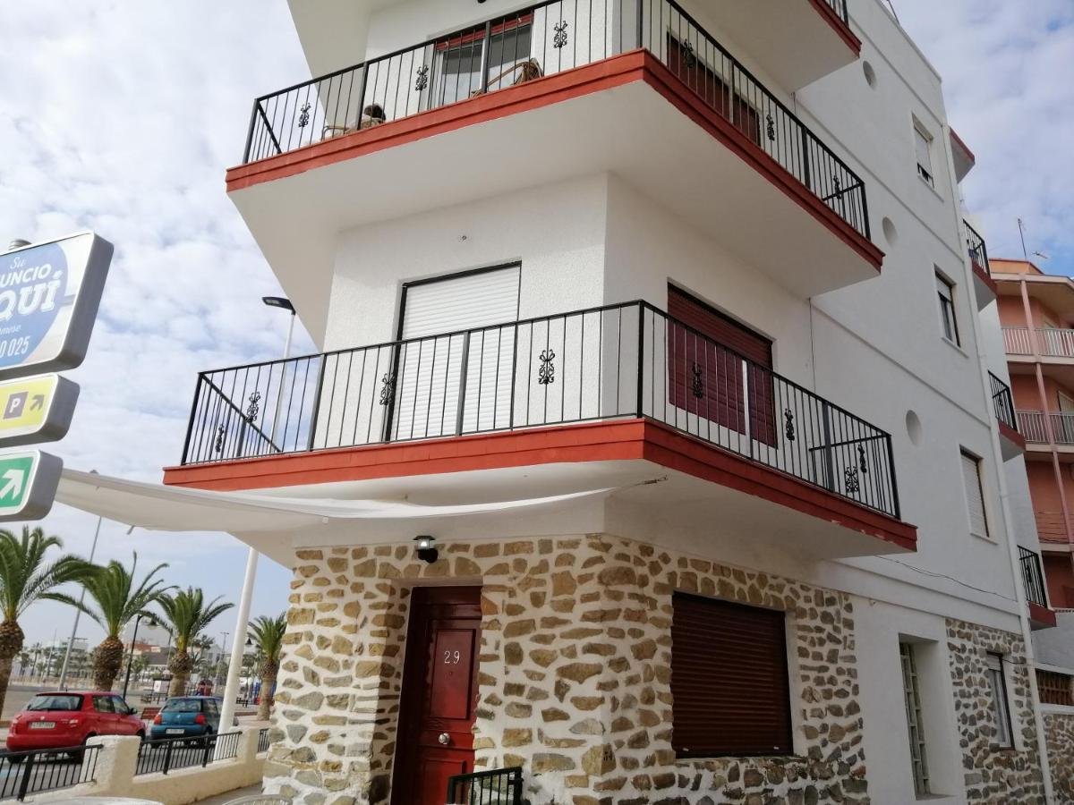 Piso En Primera Linea Con Wifi Y Vistas Al Mar Lo Pagán المظهر الخارجي الصورة
